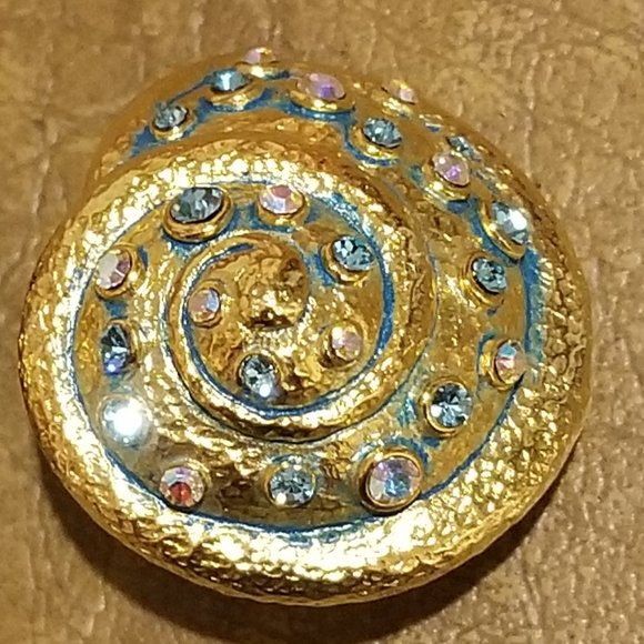 VINTAGE STATEMENT JOSE & MARIA BARRERA CRYSTAL SHELL BEACH CLUSTER GOLD EARRINGS - Picture 2 of 13